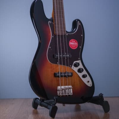 Squier Classic Vibe '60s Jazz Bass Fretless | Reverb
