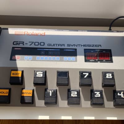 Roland GR-700 Guitar Synthesizer - w/ bonus Jeff Baxter cartridge