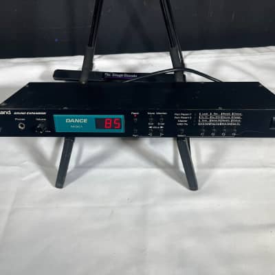 Used Roland M-DC1 90s Dance Sound Module Rack Mount unit with