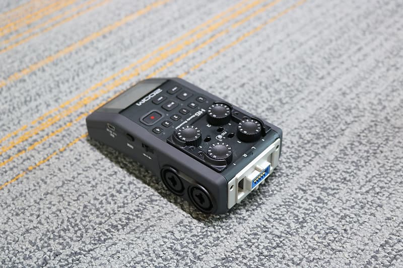 Zoom H6 Handy Audio Recorder | Reverb Canada