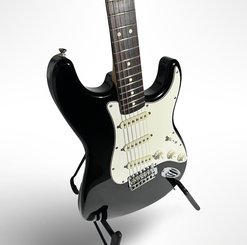 Fender Standard Stratocaster *1992* with Vintage Tremolo, Rosewood Fretboard Black image 1