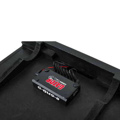 Gator GPTPROPWR 30" X 16" Wood Pedal Board w/ Black Nylon Carry Bag; Includes G-Bus-8 Power Supply W image 6