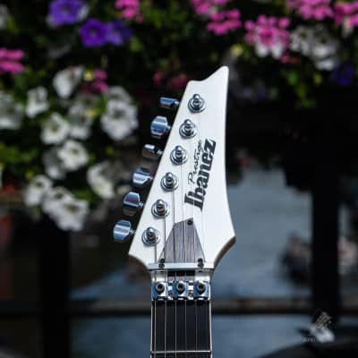 Ibanez Prestige RG5440C - Pearl White image 3