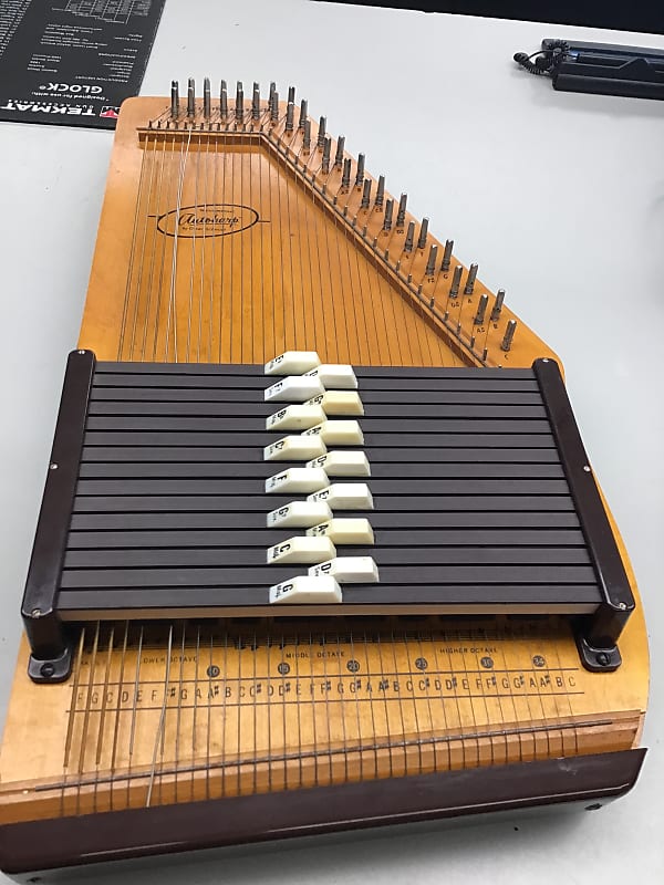 Silvertone Oscar Schmidt Autoharp Honey Reverb