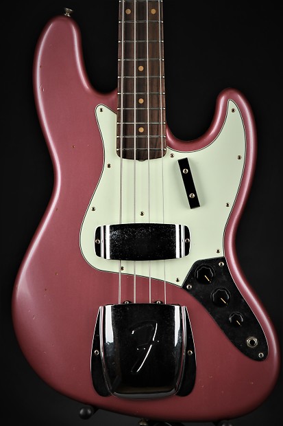 Fender jazz bass burgundy mist hot sale