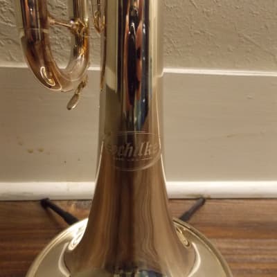 Schilke  i32 Bb Trumpet ML Bore ML Bell w/ Case 2017 Silver image 4
