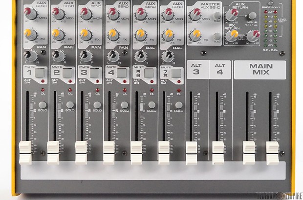 TAPCO MIX.220FX ミキサー　8チャンネル Tapco Mix.220FX Compact Mixer with Effects | Guitar Center