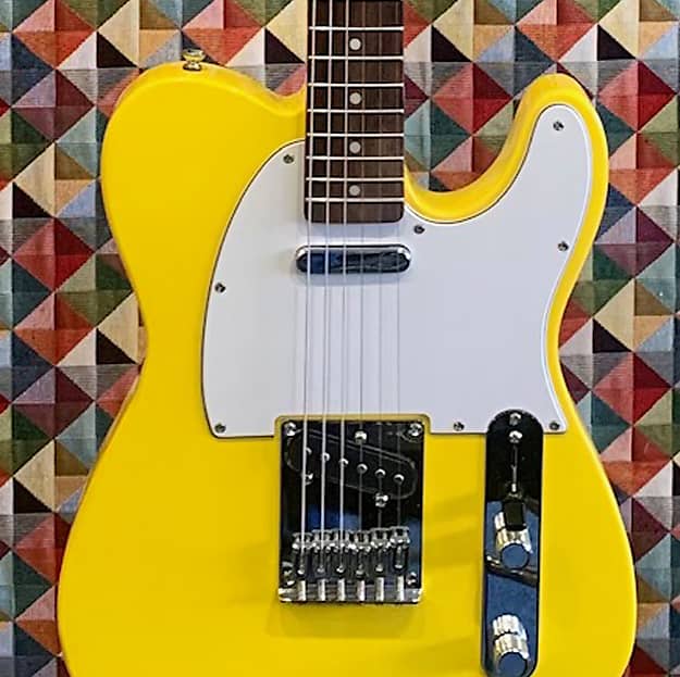 Squier affinity deals telecaster graffiti yellow