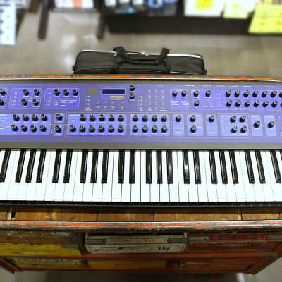 Dave Smith Instruments Poly Evolver PE 61-Key 4-Voice Polyphonic Synthesizer 2010 - 2013 - Blue with Wood Sides image 4