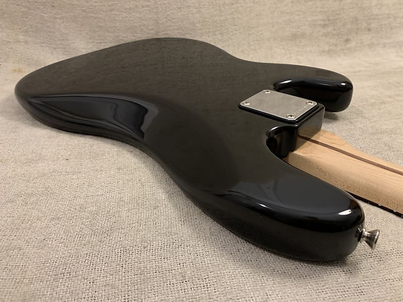 1983-1984 Squier Precision Bass Black SQ Series MIJ Fujigen
