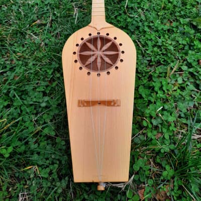 Georgian folk music instrument Panduri | String instrument | Fanduri | ფანდური image 1