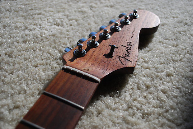 Fender Stratocaster solid Rosewood neck