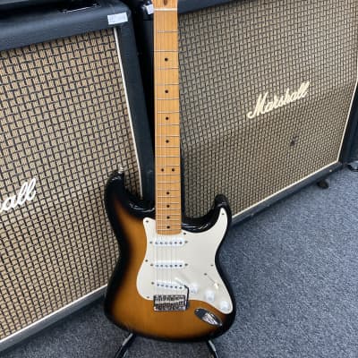 Fender American Vintage '57 Stratocaster 1990 - 2-Color Sunburst image 2