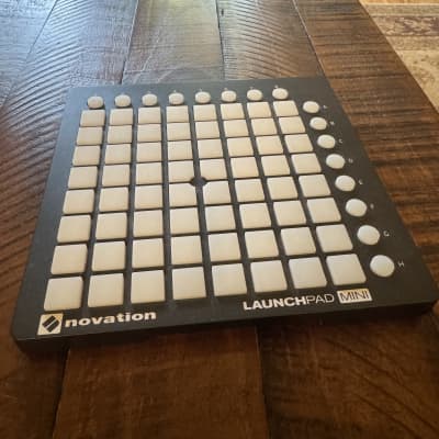 Novation Launchpad Mini Pad Controller 2015 - 2019 - Black