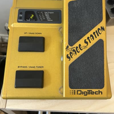 激レア Digitech XP300 Space Station sddefault.jpg