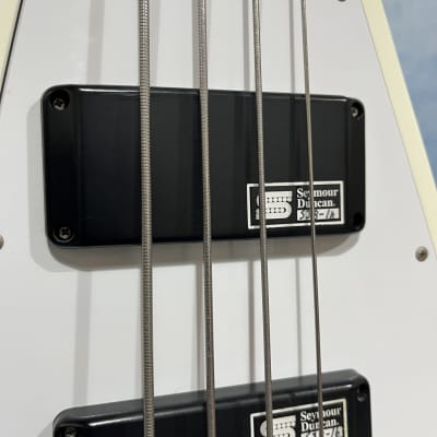 Edwards エドワーズ V字ベース（フライングV）E-FV-103B ケース EDWARDS エドワーズ E-FV-LTD Vintage White エレキギター