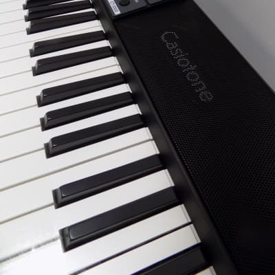 Casio Casiotone CT-S500 61-Key Arranger Keyboard - Black