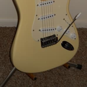 Cort pro custom shop strat
