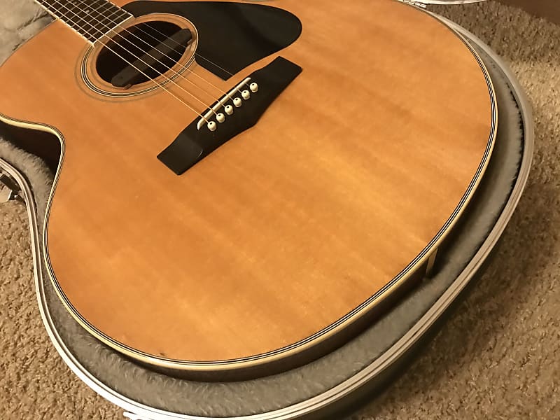 Yamaha CJ-818 Jumbo Acoustic Guitar 1980 made in Taiwan with