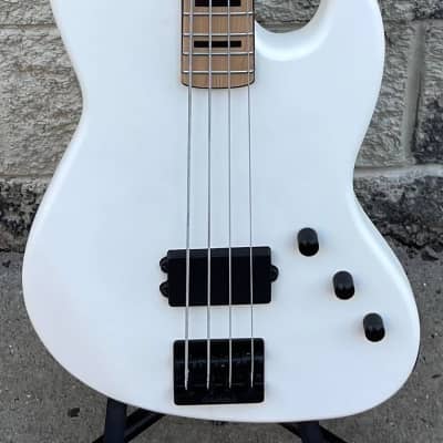 GAMMA Custom Bass Guitar H22-01, Kappa Model, Matte Polar White image 2