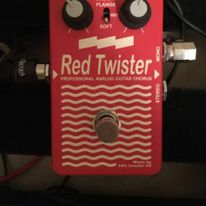 EBS Red Twister Chorus / Flanger pedal stereo