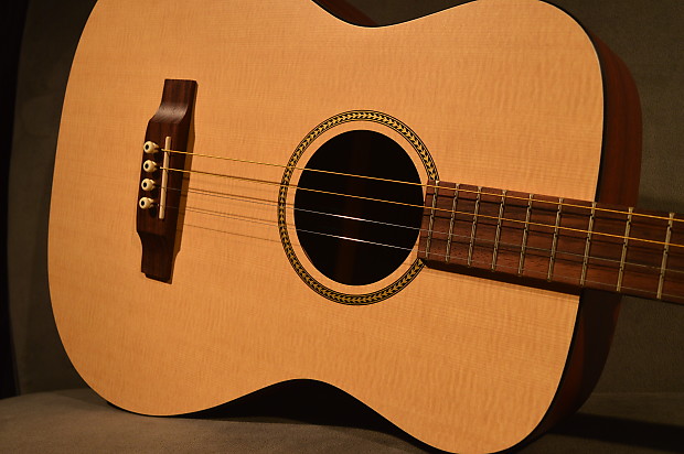 Martin lxm tenor guitar hot sale