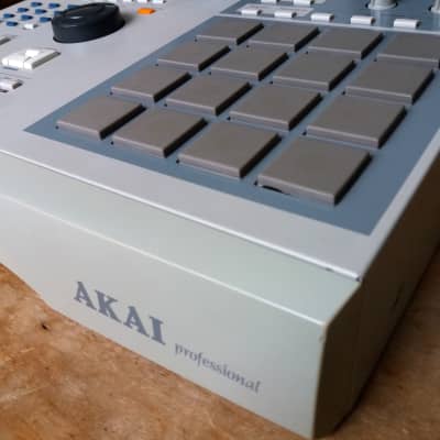 Akai MPC2000XL 32MB Memory Serviced image 3