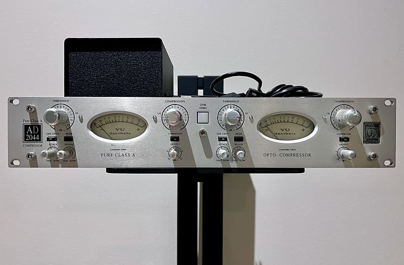 Avalon AD2044 Dual Mono / Stereo Optical Compressor | Reverb