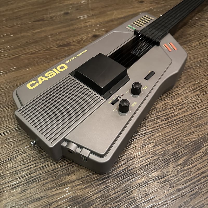 Casio DG-7 Vintage 1980s Digital Guitar Synthesizer | Reverb Casio DG-7 Vintage 1980s Digital Guitar Synthesizer | Reverb