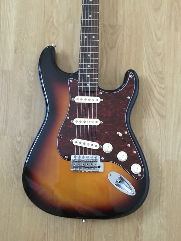 Squier Strat SE w/upgrades | Reverb