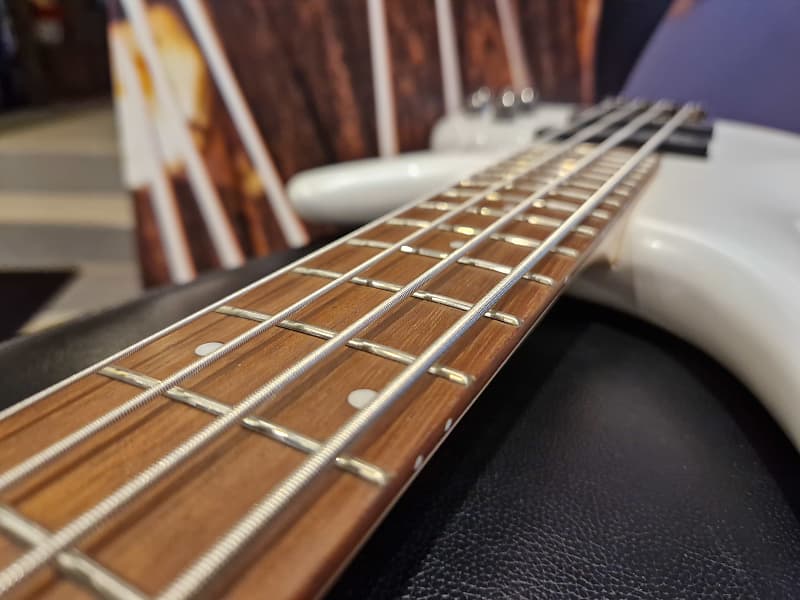 Ibanez SR300E-PW SR Series E-Bass 4 String - Pearl White
