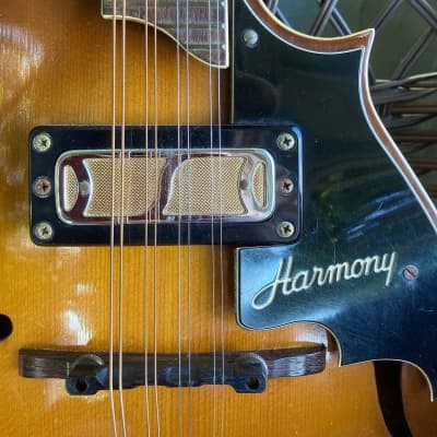 Harmony H-35 "Batwing" electric mandolin 1970 - Sunburst image 17
