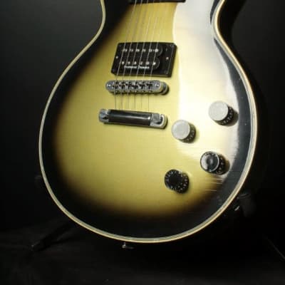 Gibson  Custom Adam Jones 1979V2 Les Paul Custom Silverburst Aged & Signed Murphy Lab Aged 2021 Silv image 2