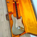 2001 fender stratocaster american vintage 62 avri62 custom color Inca Silver