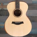 Taylor Academy 12e Grand Concert Acoustic-Electric w/bag - Natural