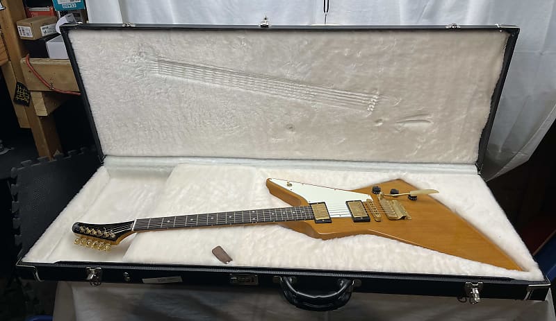 Gibson Explorer Guitar with Short Vibrola + Case - 2007