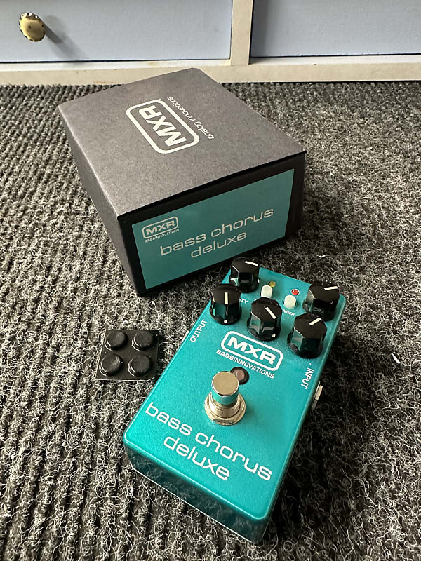 MXR M83 Bass Chorus Deluxe