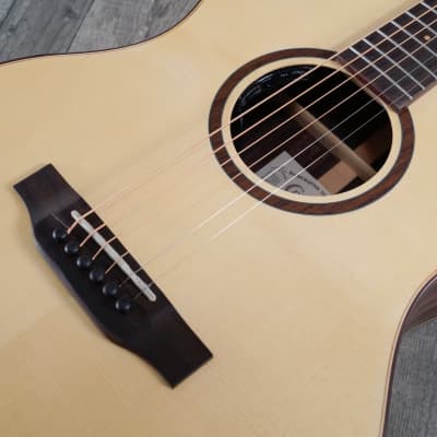 Crafter Mino 'Big' 'Rose' Electro Acoustic Guitar, Comfort Edge, Including Padded Gigbag image 8