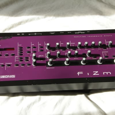 Ensoniq Fizmo Rack 1998 - magenta