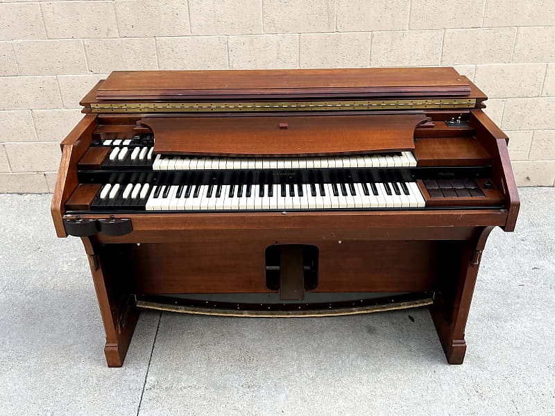 Stunning Hammond RT-3 Organ 1960's image 1
