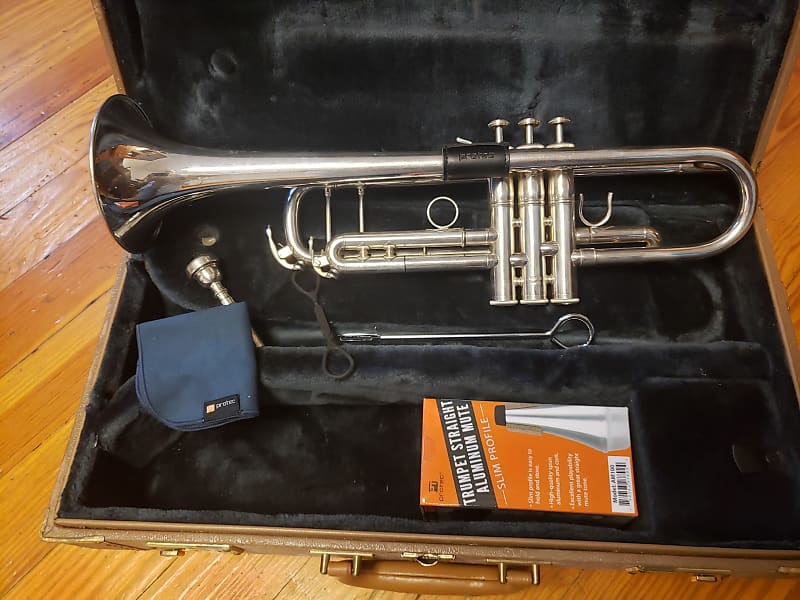 Yamaha Xeno YTR-8335UGS Silver Trumpet--Chem Cleaned, Serviced, Extras!