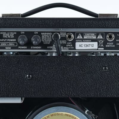 Fender 65 Deluxe Reverb Amp image 9
