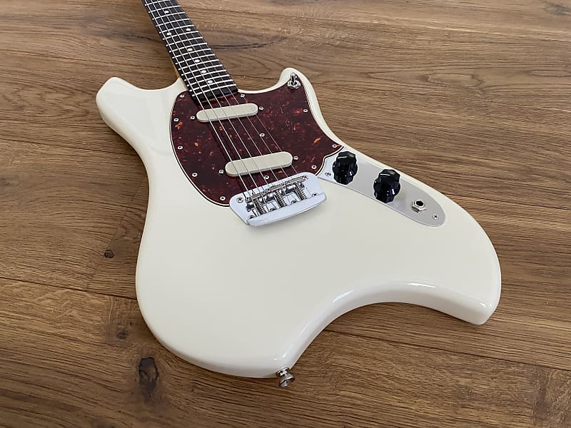 2019 MIJ Fender Swinger | Olympic White | Like New!