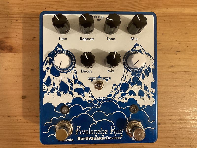 EarthQuaker Devices Avalanche Run Stereo Reverb & Delay with Tap Tempo V2