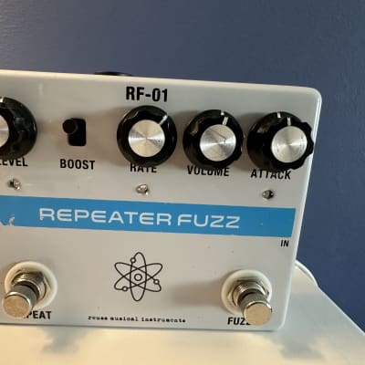 Zoom UF-01 Ultra-Fuzz (Vintage Fuzz Factory | Reverb Zoom UF-01 Ultra-Fuzz (Vintage Fuzz Factory | Reverb