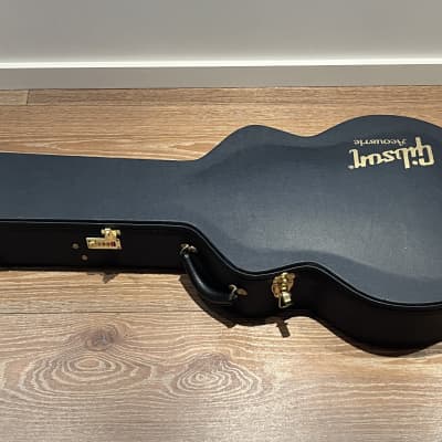 GIBSON SJ-200 Custom Vine in mint condition - new pictures added image 11