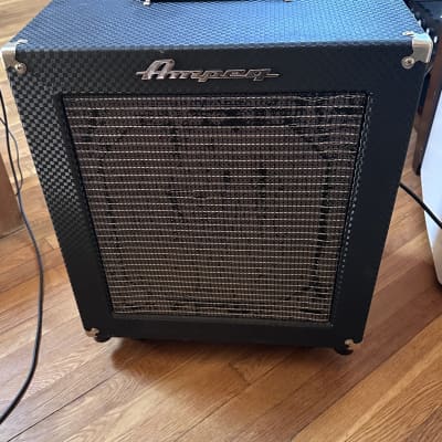 Ampeg Rocket Bass Model B-100R 100-Watt 1x15