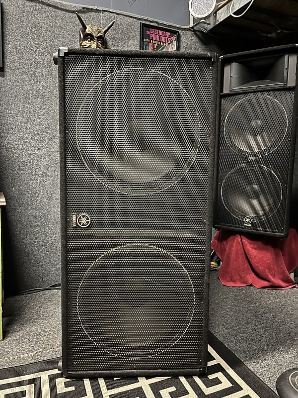 Yamaha SW218V Dual 18” Subwoofers 2400W Reverb