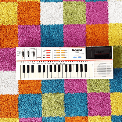 Casio PT-82 ホワイト☆ミニシンセサイザー☆日本製☆1986年☆ Casio PT-82 ホワイト☆ミニシンセサイザー☆日本製☆1986年