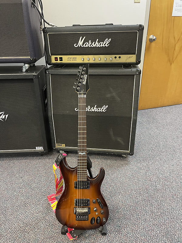 Ibanez s2120x Prestige ハードケース付き q5jsfgpn0wihofdq5ycm.jpg